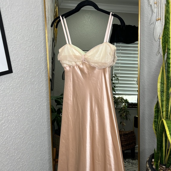 B.Fleurs Hopeless Romantic Tulle Bow Soft Peach Satin Maxi - Picture 3 of 7